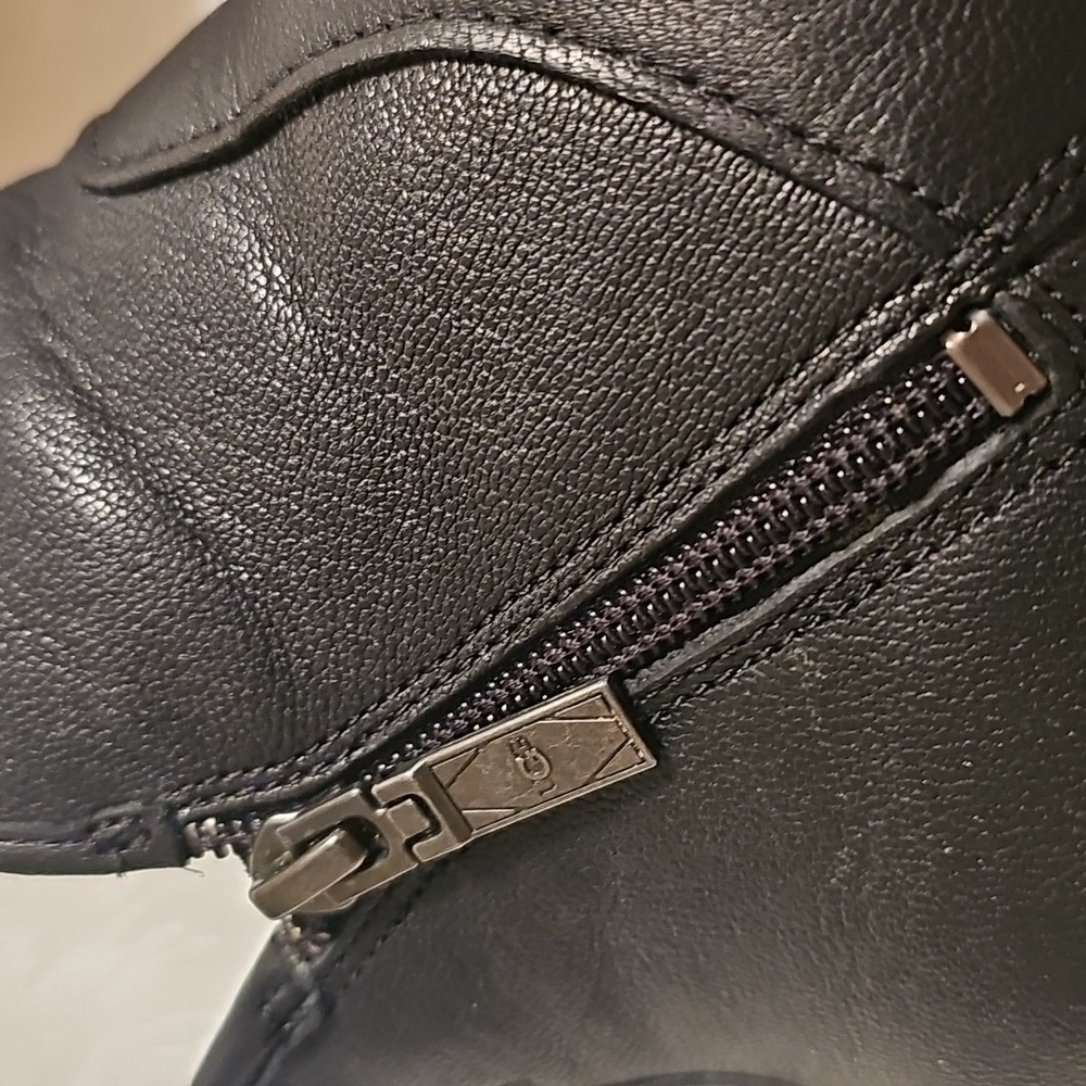 Ugg W Cam II black leather boot size 6 - Picture 8 of 10